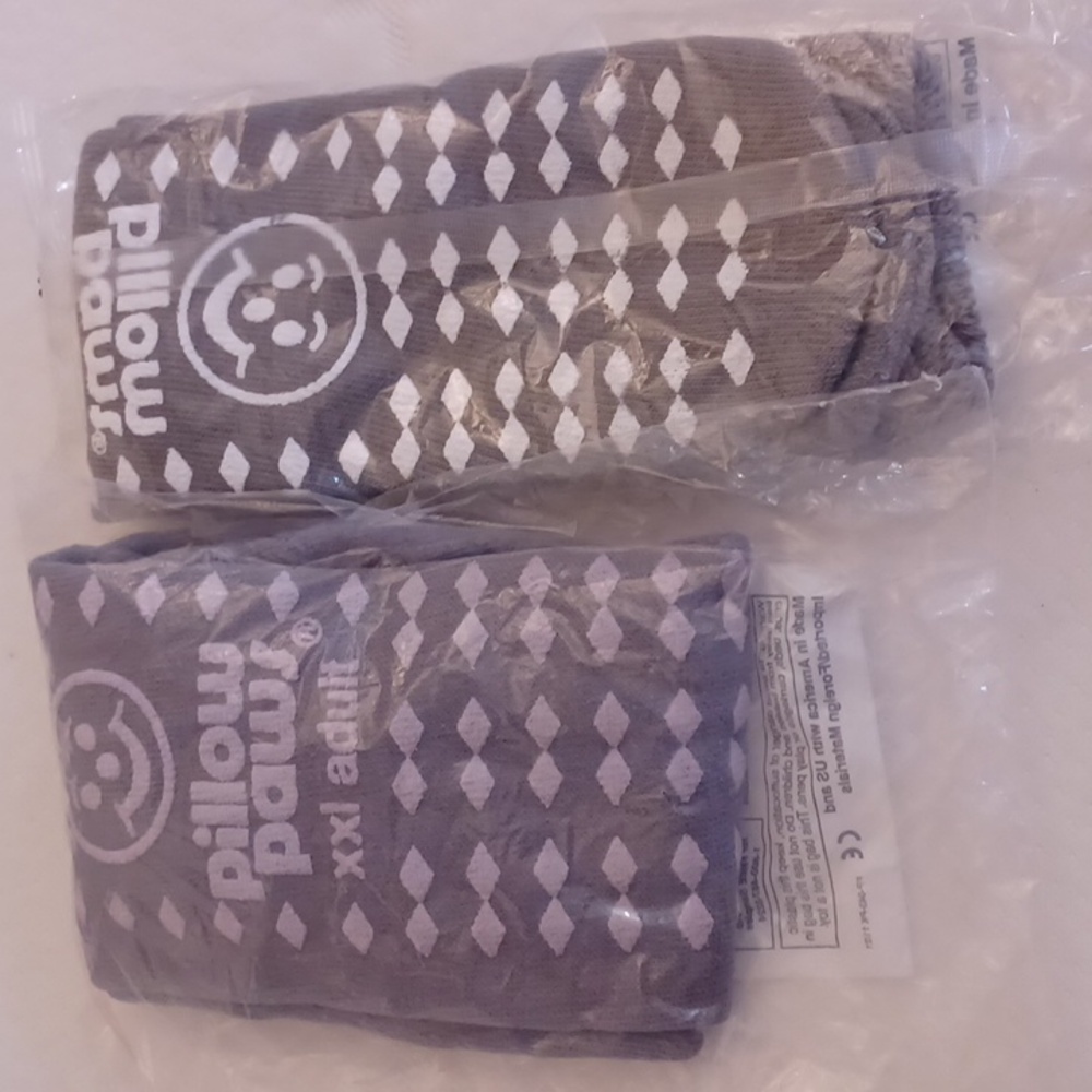 Pillow paws socks 2 pk
